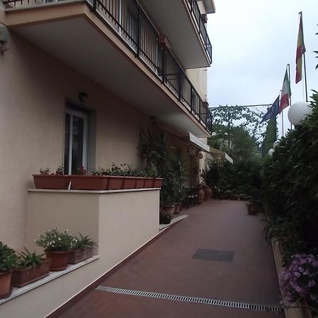 Hotel San Nazario Varazze Exterior photo